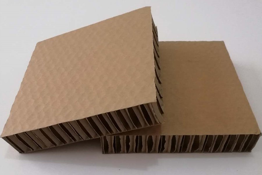 磁性白板的夾層板芯制造原材料主要有哪些？